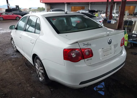 2007 Volkswagen Jetta 2.5 из США, поврежденный, VIN 3VWDF71K57M013887